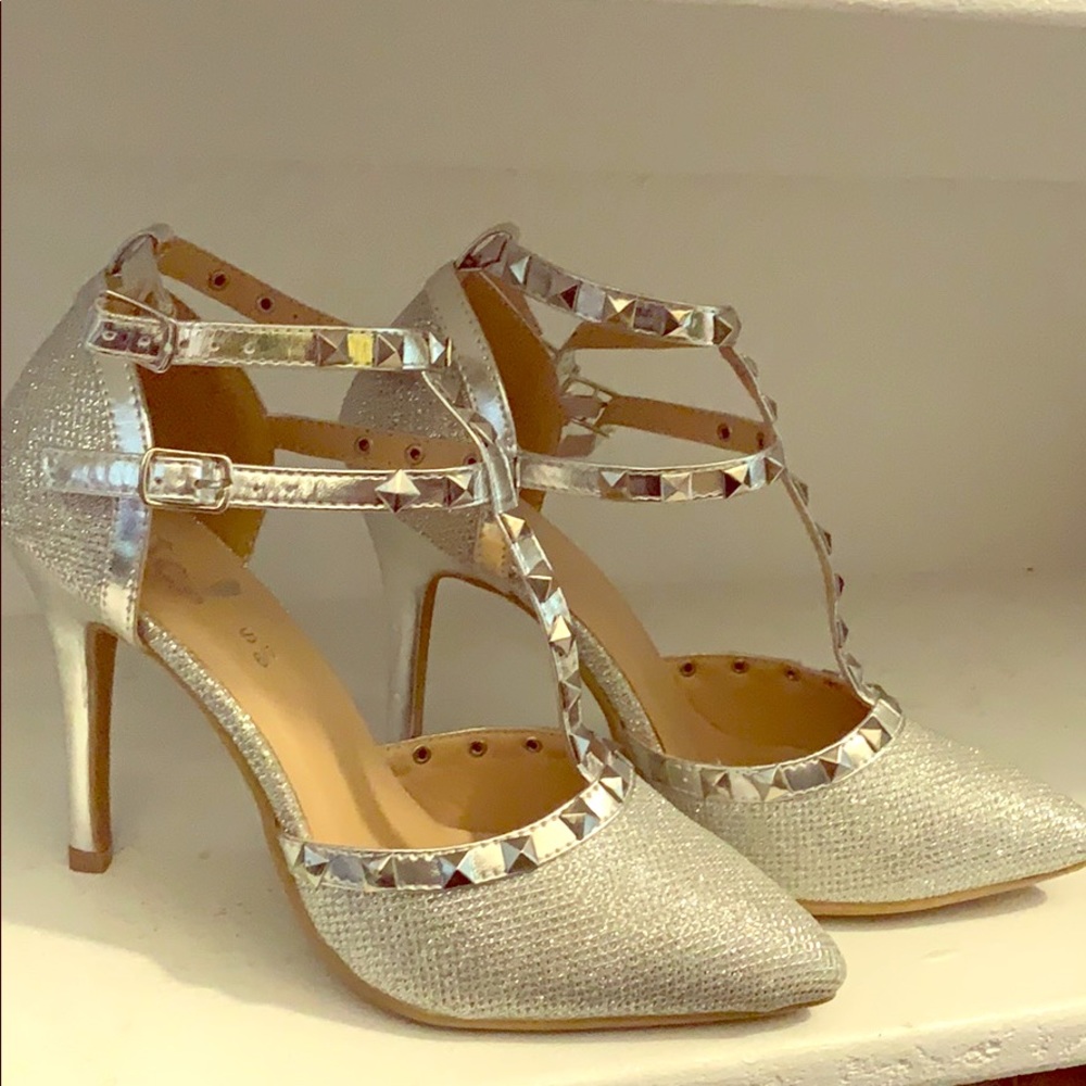 Sliver heels